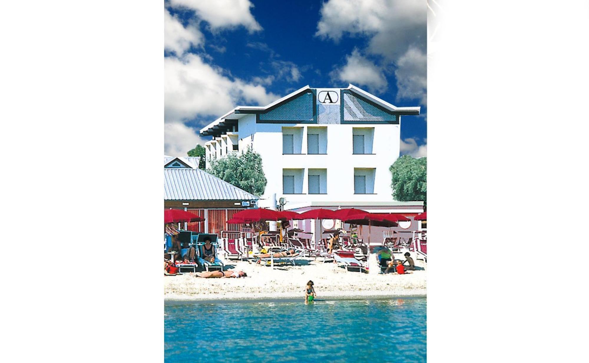 Hotel Ariston チェゼナーティコ エクステリア 写真